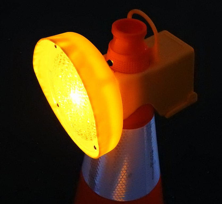 Warnleuchte synchronisierend LED Blinkleuchte für Leitkegel gelb.